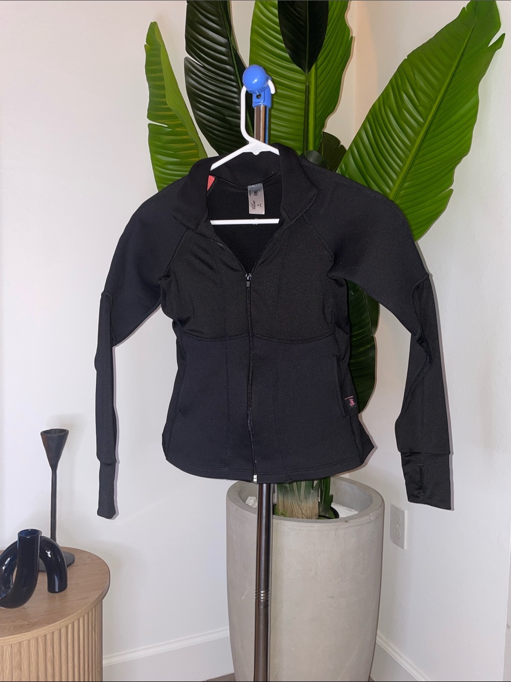Women’s Black Zip-Up Active Jacket